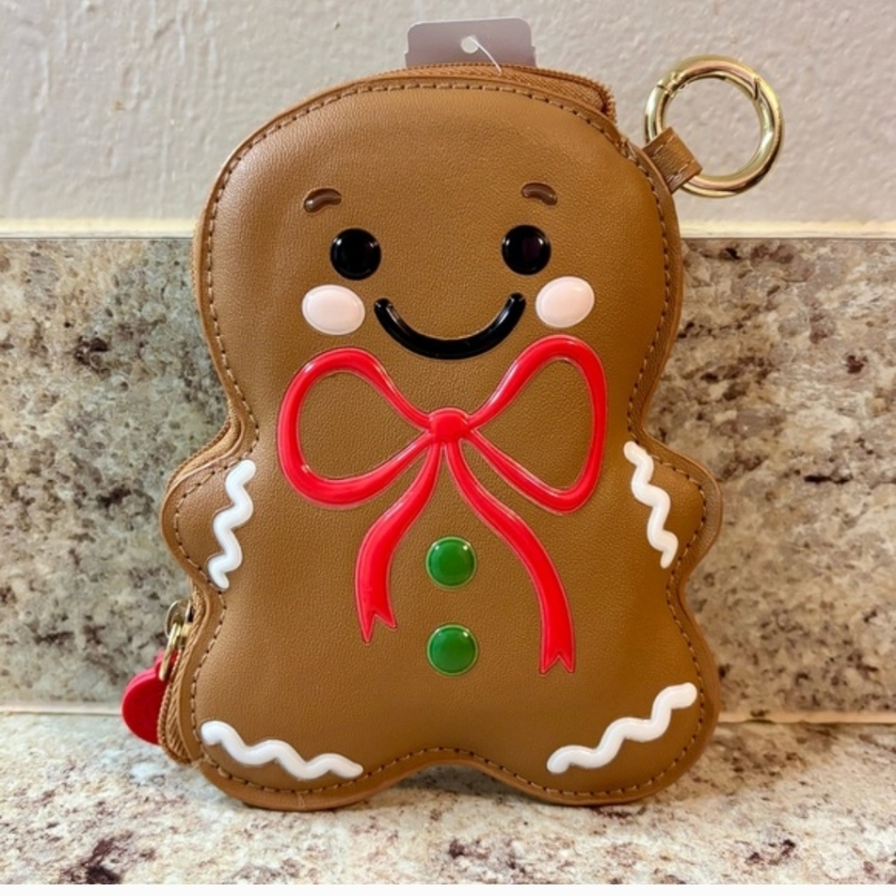 NWT ADORABLE GINGERBREAD  COIN PURSE/KEY CHAIN/ BATH & BODY WORKS ✨️